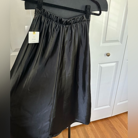 NWT La La Land Black Midi Skirt Size S - Picture 3 of 4